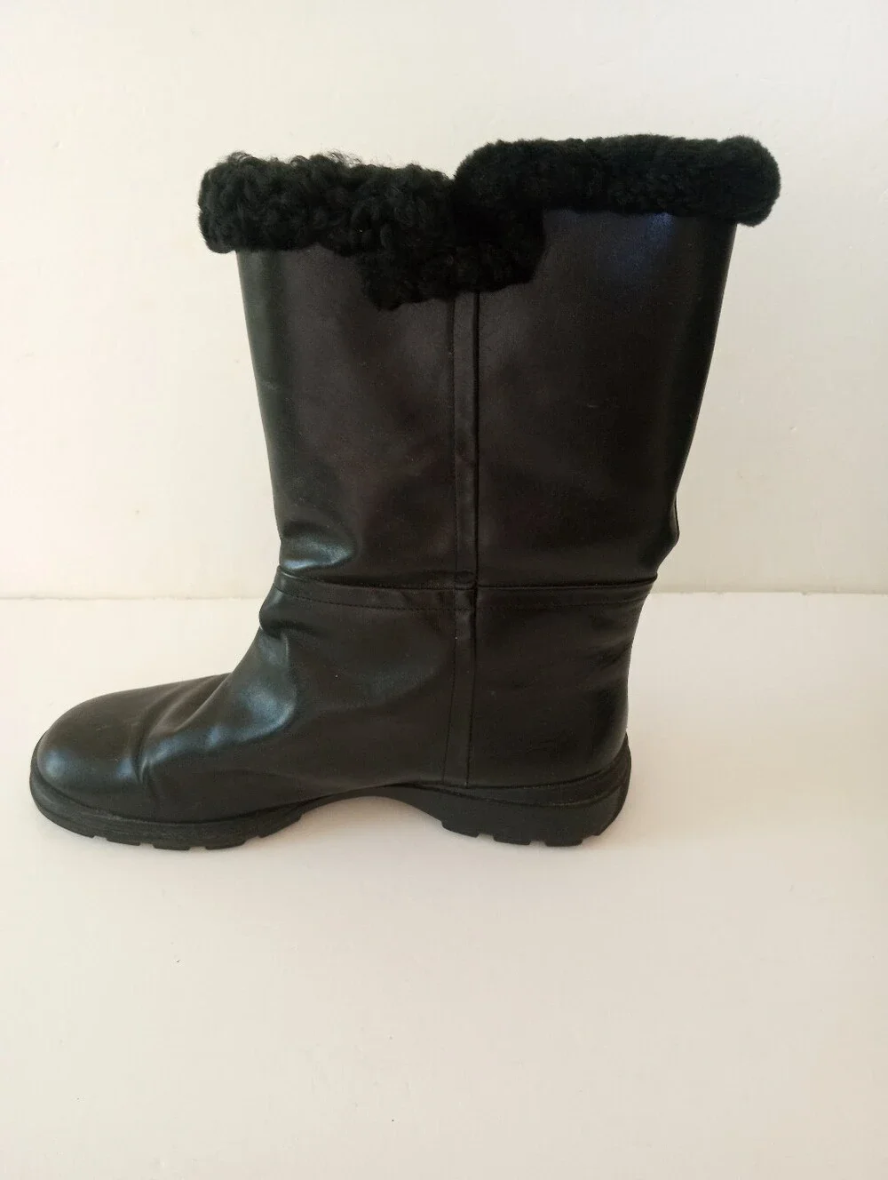 BANANA REPUBLIC Leather Fur Lined Black Boots | 10